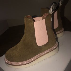 •FINAL PRICE• Burberry Suede Brwn/Pink Hayden Boot